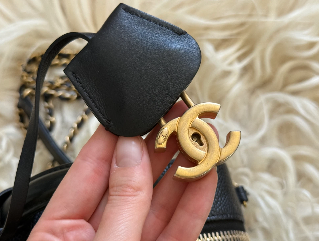 Chanel Vanity Case Small Black Caviar Leather Chain Shoulder Bag Authentic