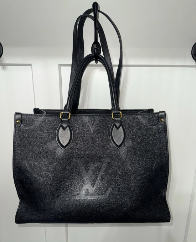 Louis Vuitton On the Go Black mm Monogram Empreinte Bag