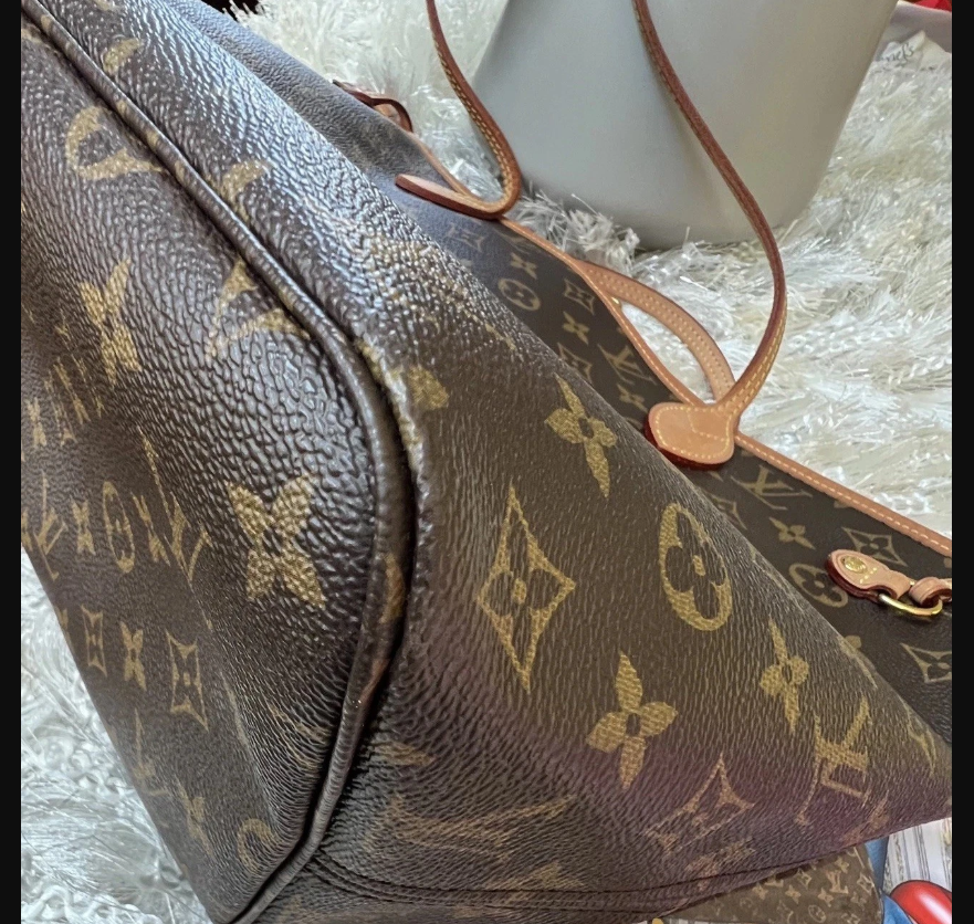 Louis Vuitton Neverfull MM Monogram Tote Bag M41178