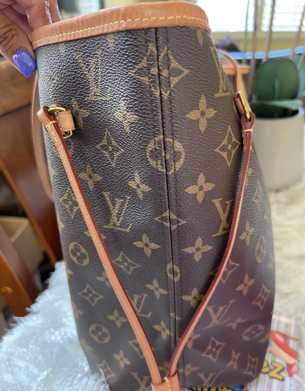 Louis Vuitton Neverfull MM Monogram Tote Bag M41178
