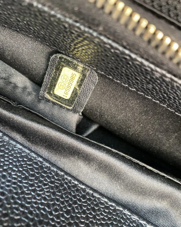 Chanel GST Caviar Quilted Grand Shopping Tote Black / Gold Hardware