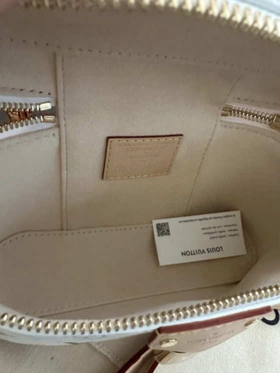 Louis Vuitton x Takashi Murakami Vanity Chain Pouch M13662
