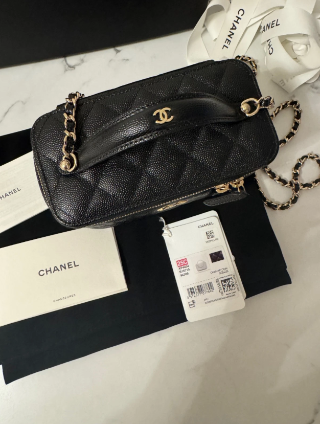 Chanel Caviar 25C Vanity with Chain NIB Authentic