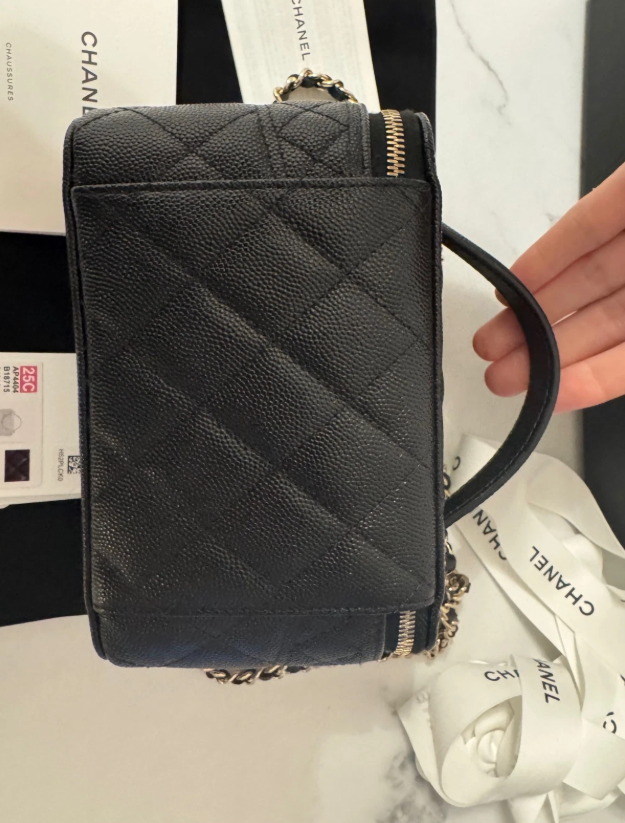 Chanel Caviar 25C Vanity with Chain NIB Authentic