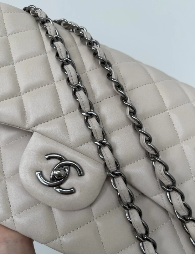 CHANEL Classic Jumbo Double Flap Bag – Ivory Quilted Lambskin