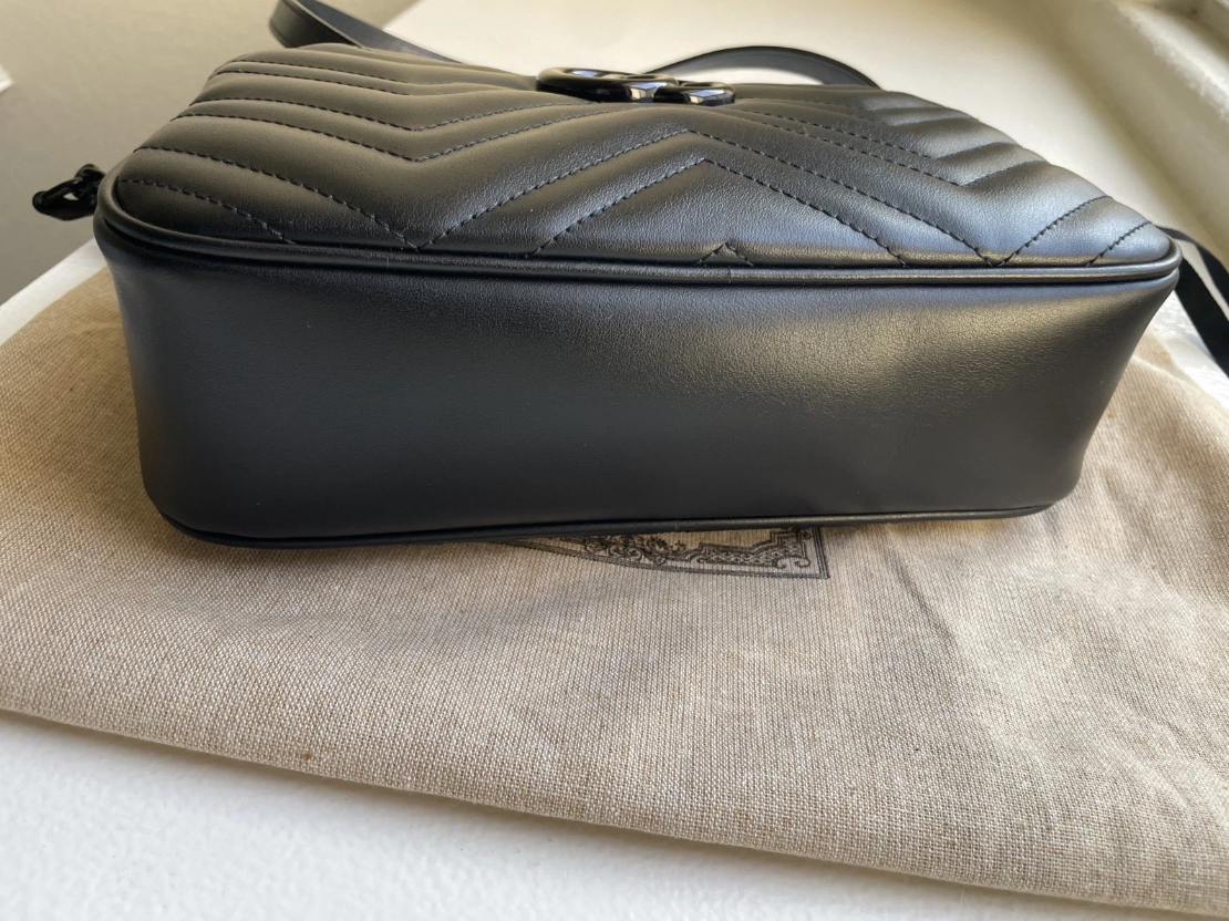 Gucci GG Marmont Small Bag Authentic Pre-Owned