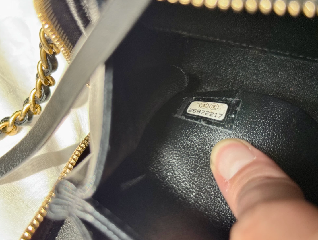 Chanel Vanity Case Small Black Caviar Leather Chain Shoulder Bag Authentic