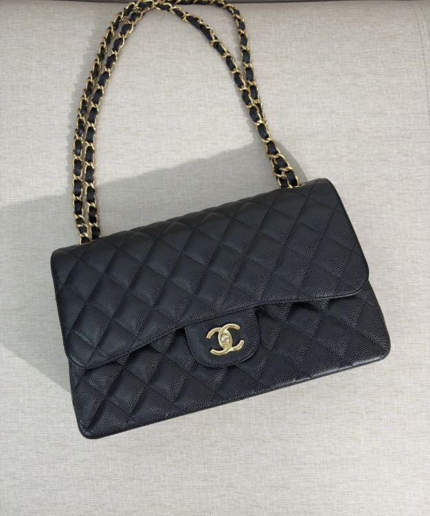 CHANEL Classic Black caviar jumbo Classic Double Flap Large