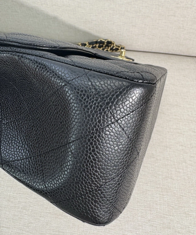 CHANEL Classic Black caviar jumbo Classic Double Flap Large