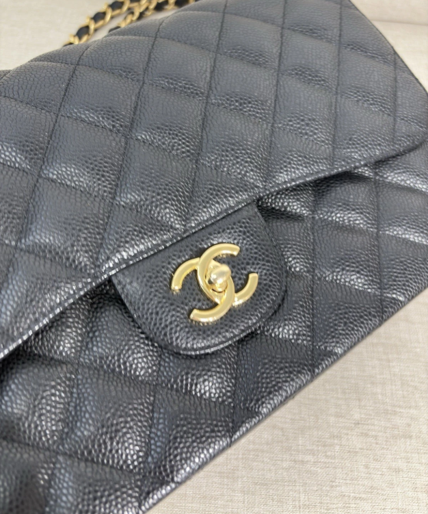CHANEL Classic Black caviar jumbo Classic Double Flap Large
