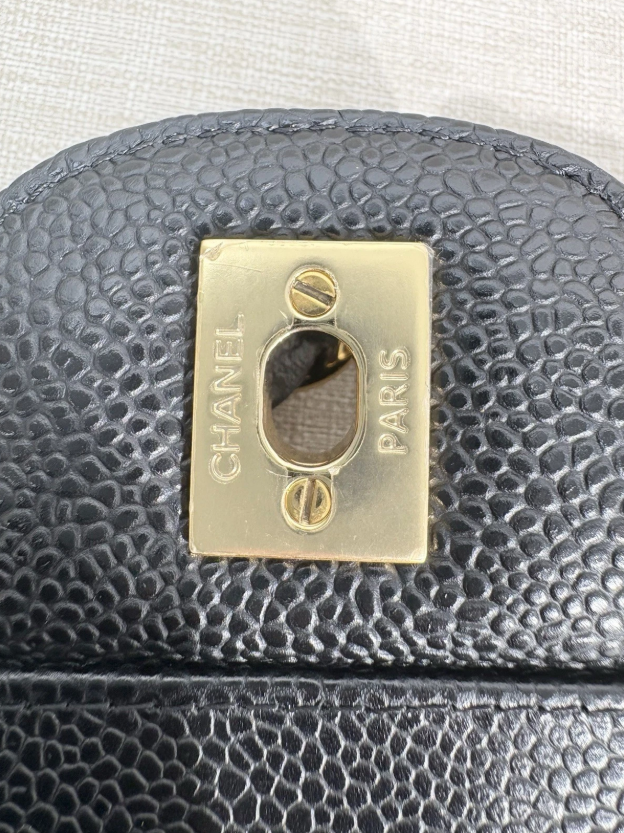 CHANEL Classic Black caviar jumbo Classic Double Flap Large