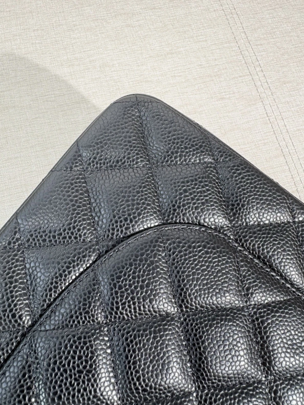 CHANEL Classic Black caviar jumbo Classic Double Flap Large