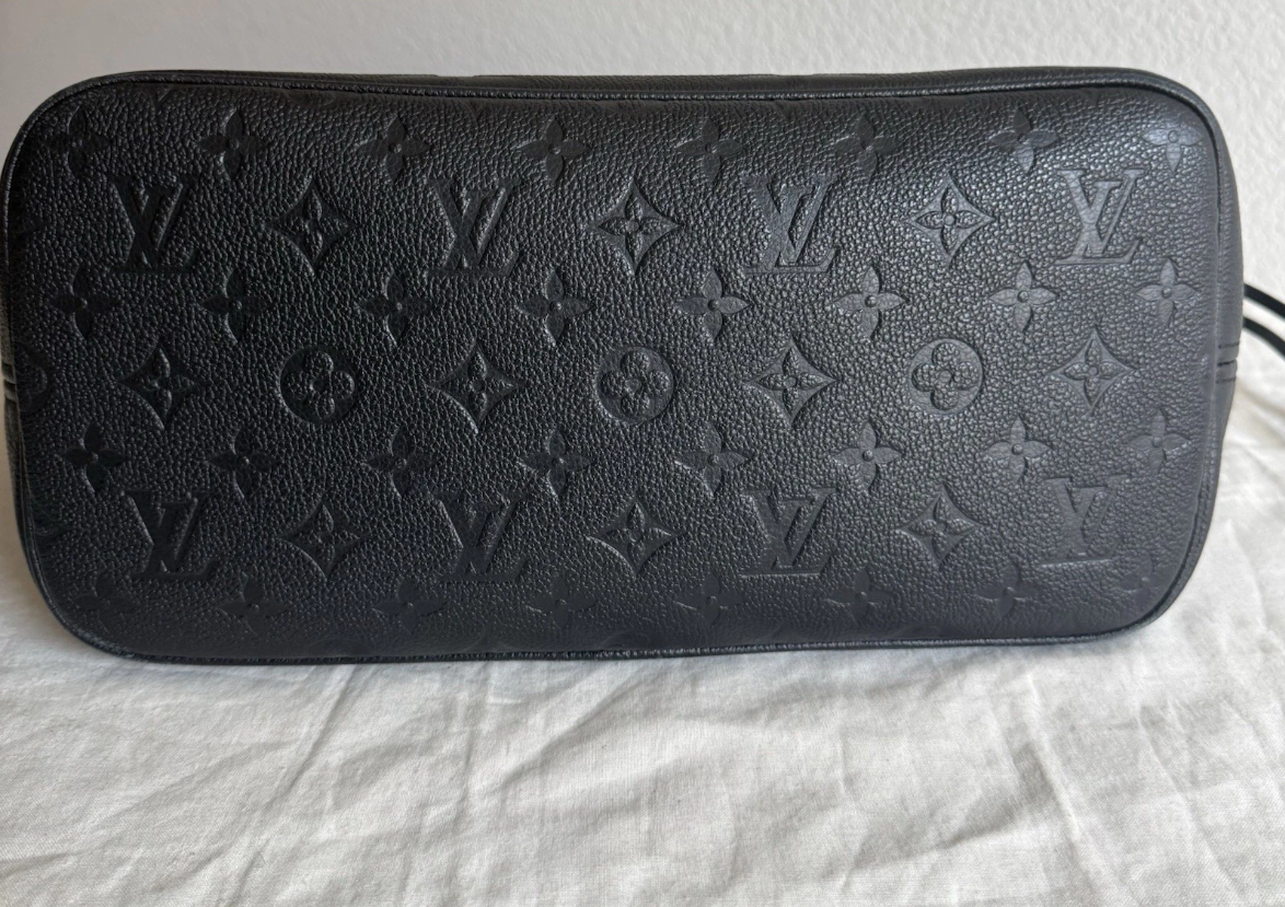 LOUIS VUITTON Empreinte Neverfull MM Tote